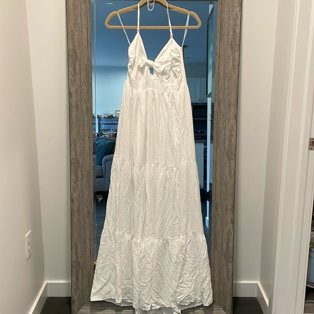 NWOT Aurum Tiered Halter Maxi Dress - White